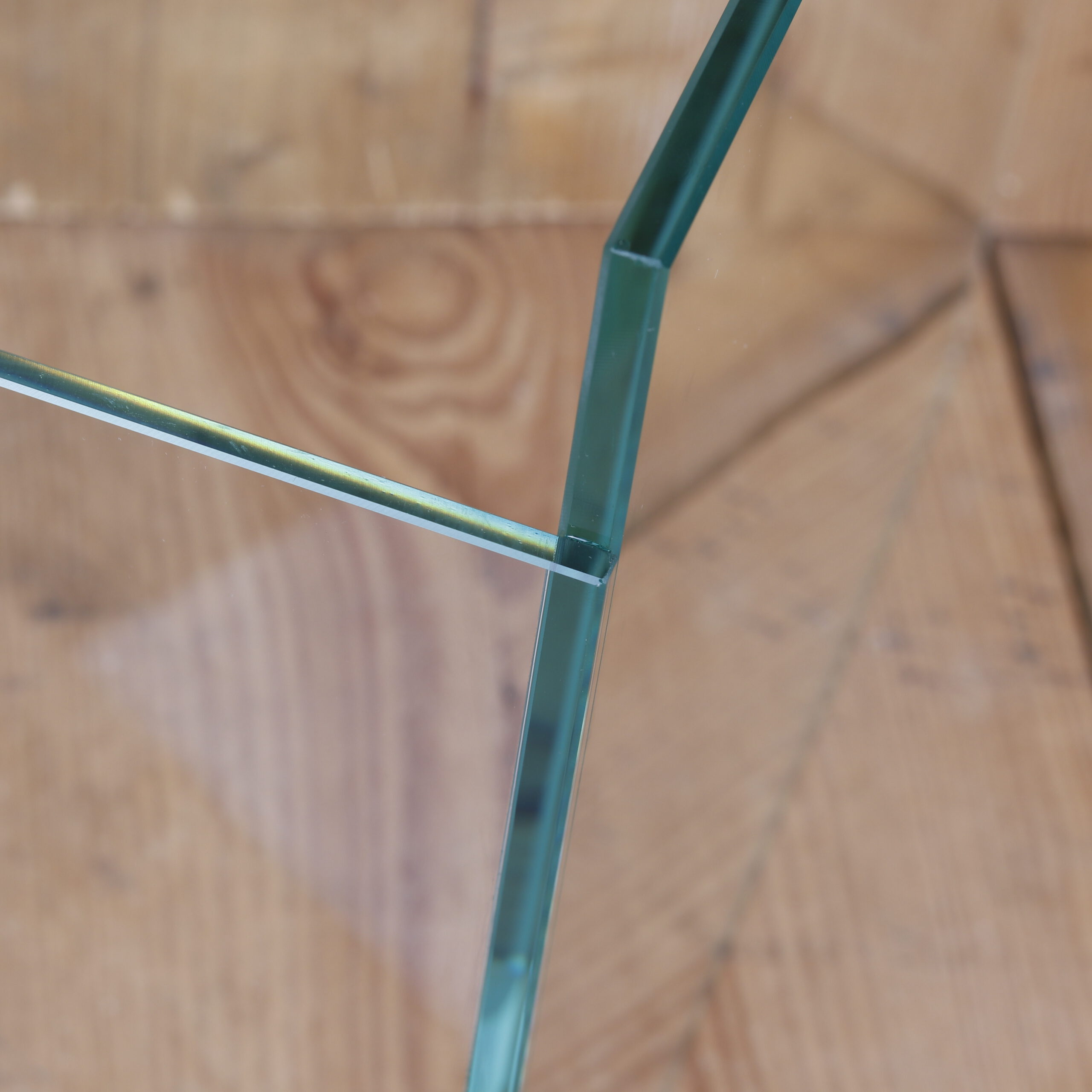 web Kustlijn natuurlijk Glas UV verlijmen zorgt voor een betere hechting - Visserglas